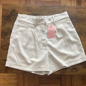 NWT Quince Stretch Crepe Pleated Shorts